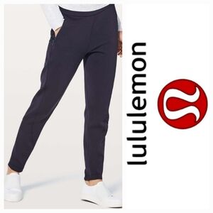 Lululemon Tech Lux 27" Pant in Midnight Navy Sz 2